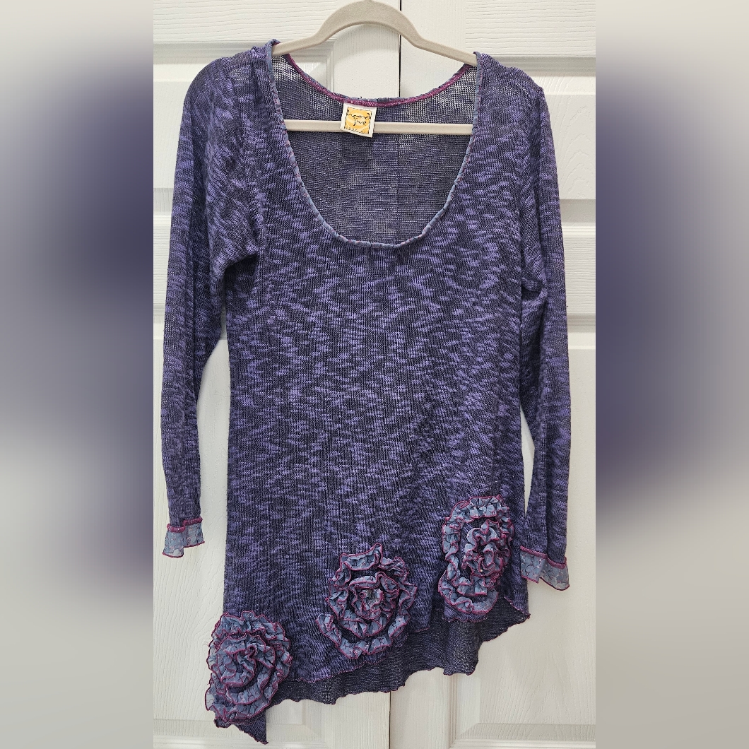 Hand Jive Brand Purple Top With A Touch Of Art Floral Details
